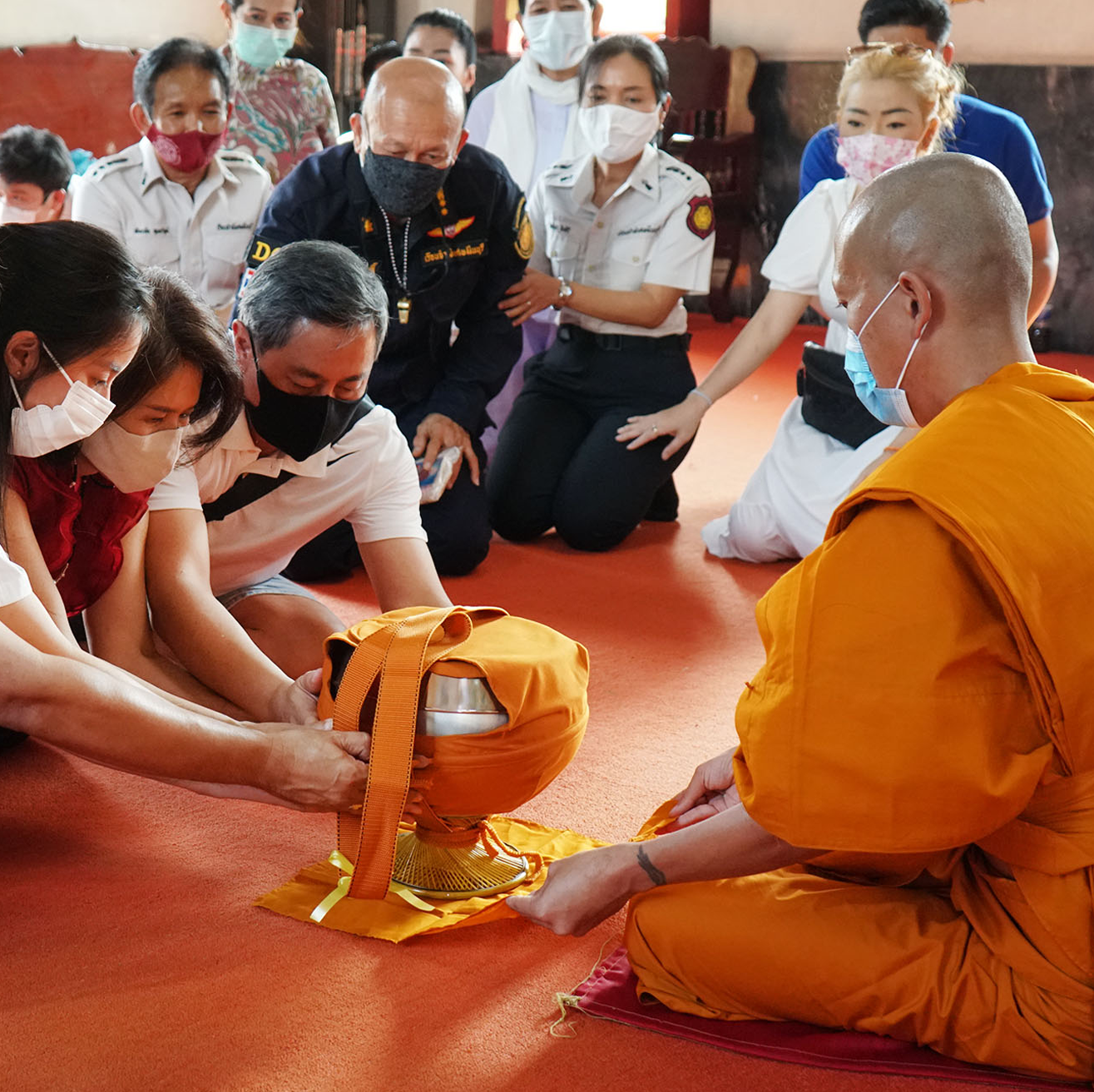 คณะผู้บริหารบุญรักษาร่วมเป็นเจ้าภาพบวชพระ ณ วัดบำเพ็ญเหนือ